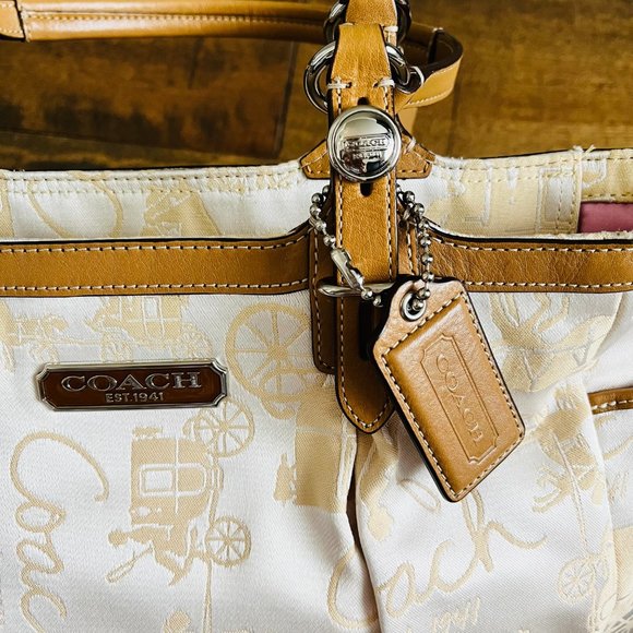 Coach Cream Carriage Canvas Shoulder Bag with Camel Leather Straps, New - Picture 5 of 10